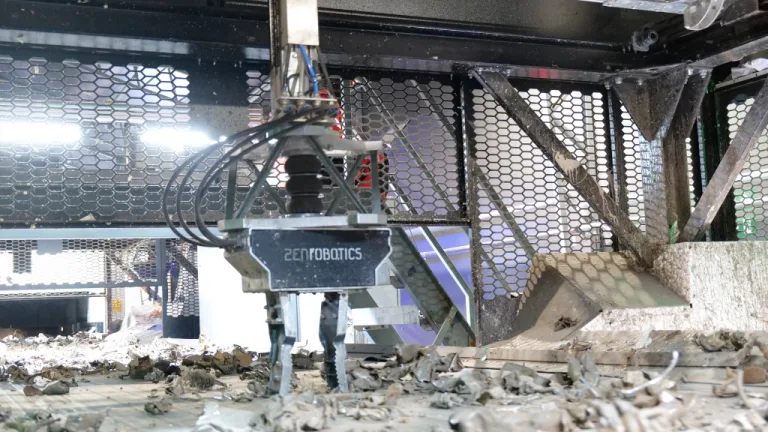 Robotics enhances scrap metal sorting with high precision - Recycling Product News - source image from Recycling Product News